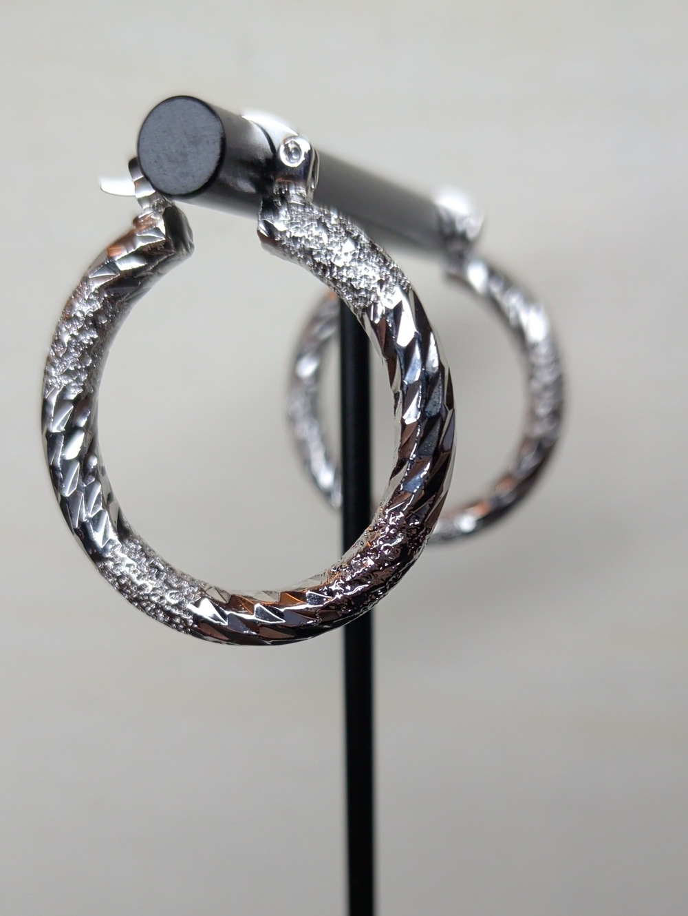 High Quality 18k Gold Filled 1" Hoops - Light!